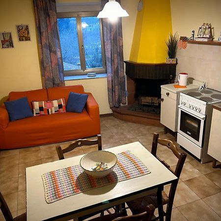 Little Flower Apartment Corfino Ngoại thất bức ảnh
